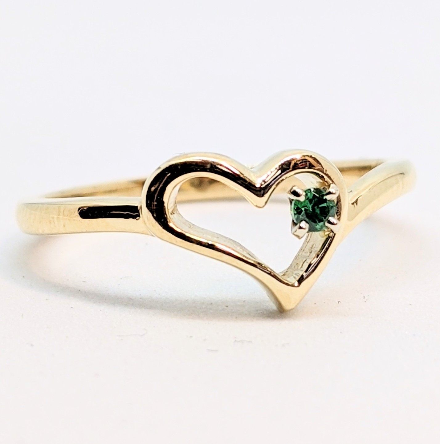 Bague 10K pierres synthétique 'coeur'