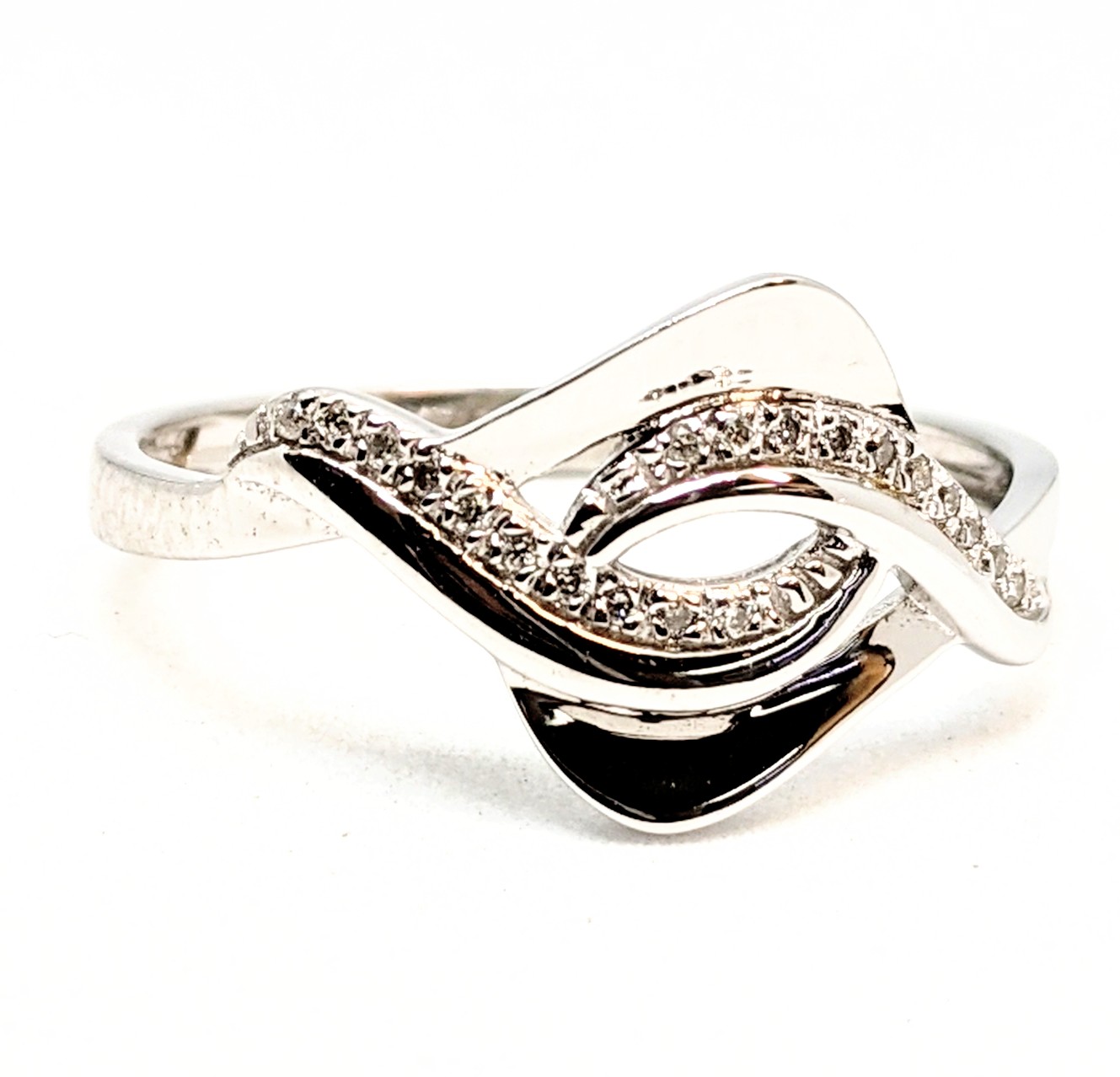 Bague pour femme en or 10K, 20 diamants pour 0.08 carat