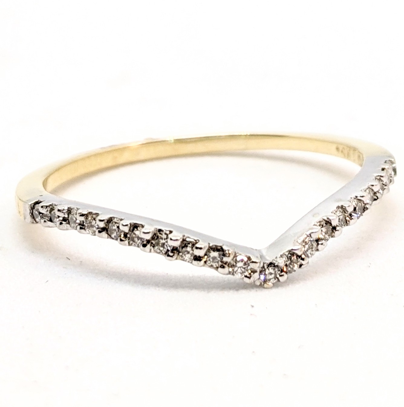 Jonc or 14K, 20 diamants pour 0.13 carat
