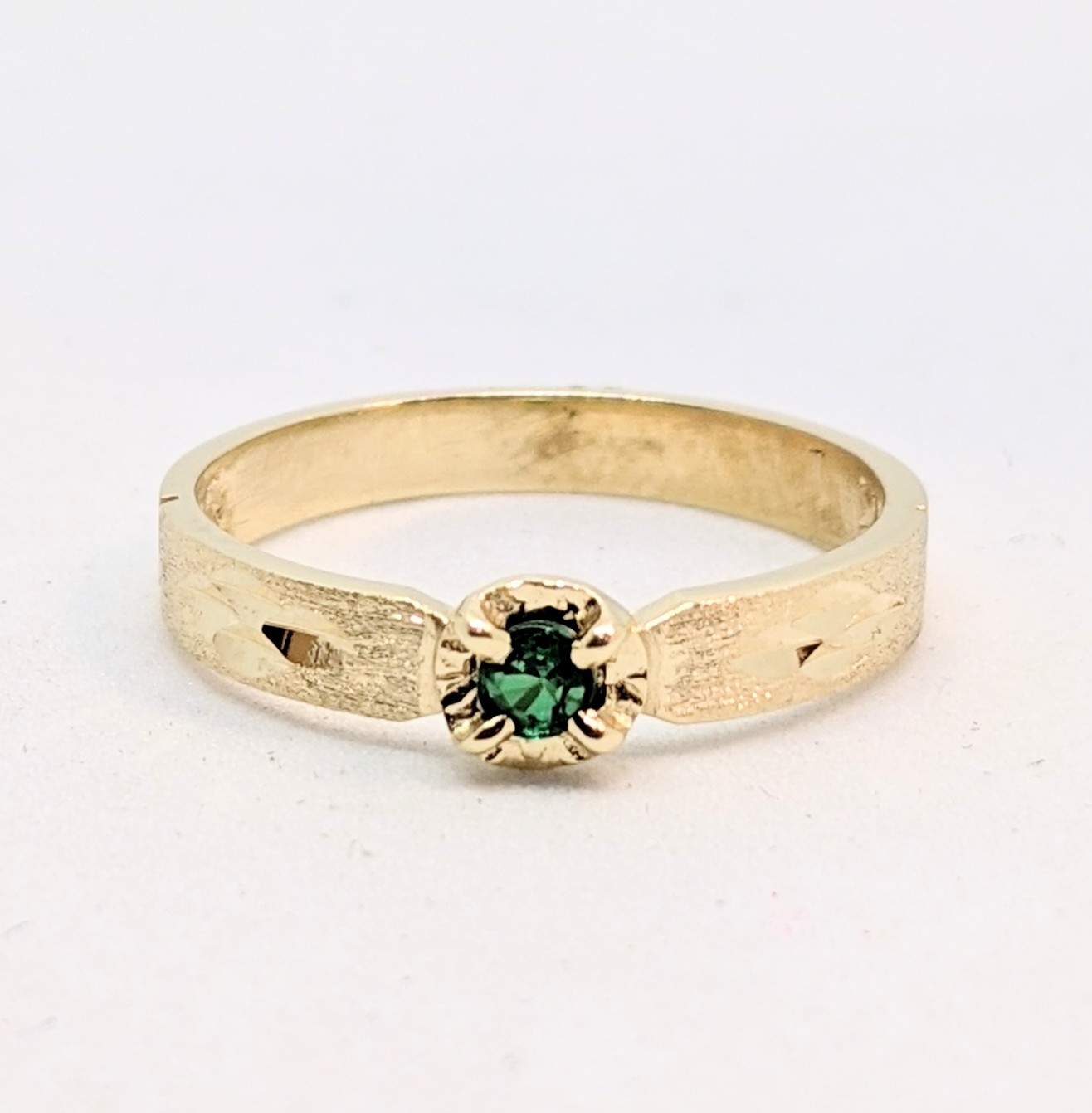 Bague enfant or 10K, pierre de naissance synthétique