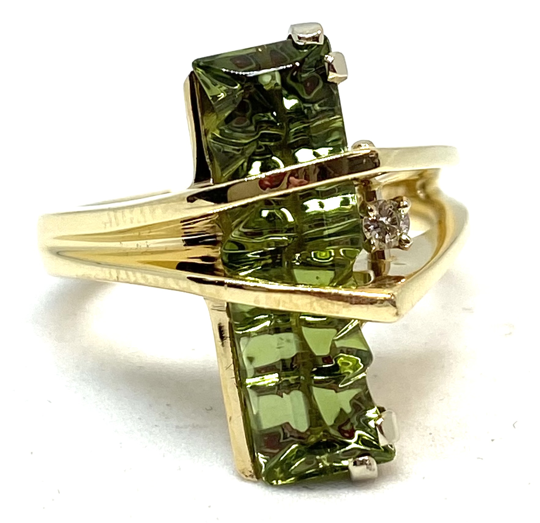 Bague pour femme en or 14K, 1 diamant SI pour 0.03 carat, 1 tourmaline verte 18x5mm