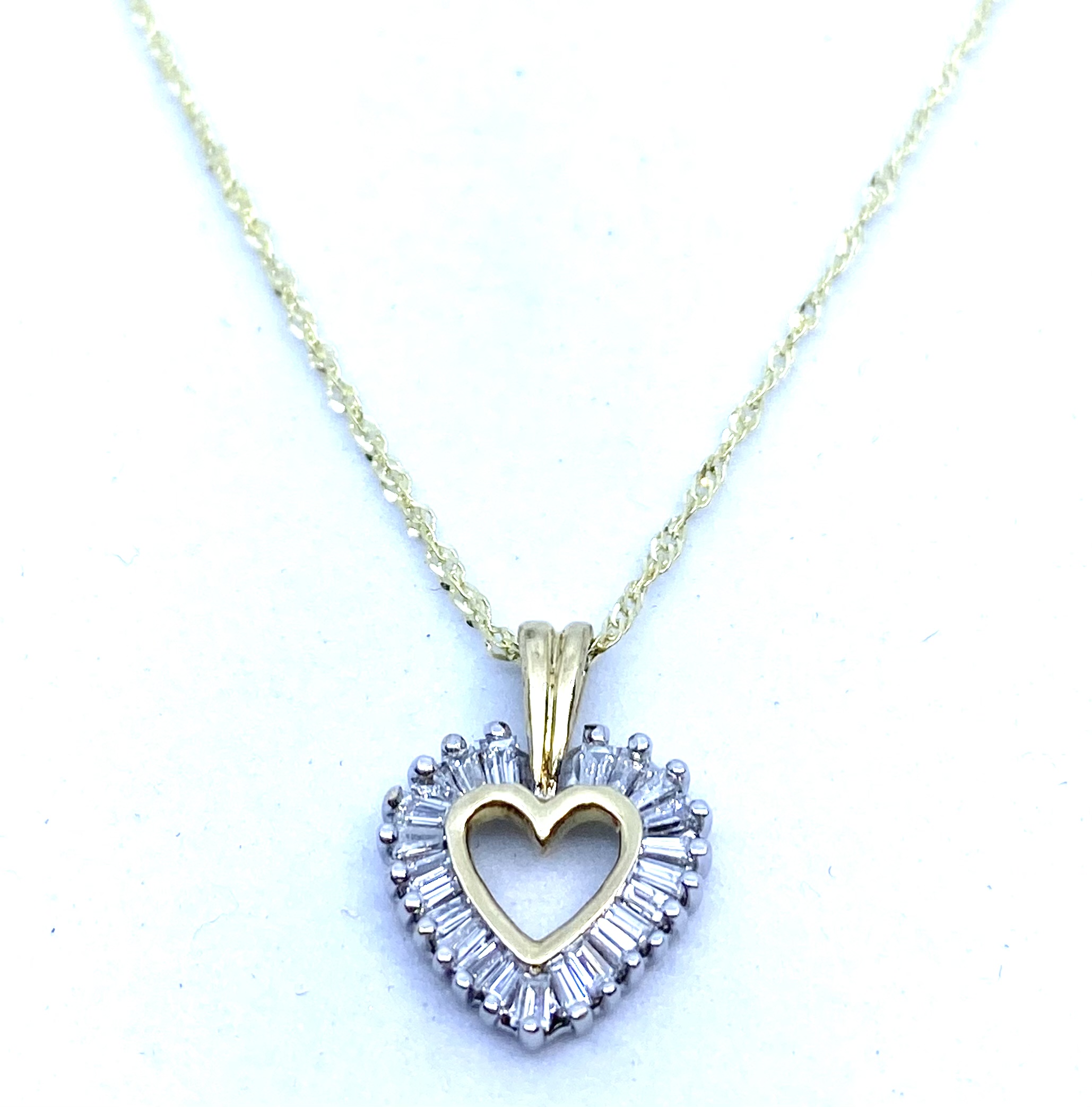 Pendentif pour femme en or 14K, 23 diamants pour 0.35 carat, coeur
