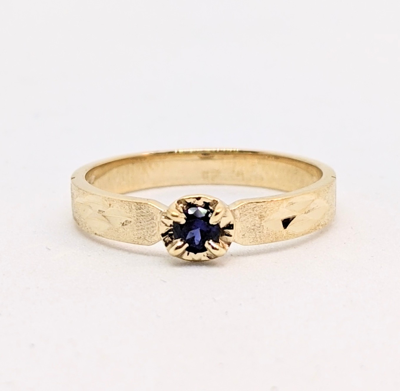 Bague enfant or 10K, pierre de naissance synthétique