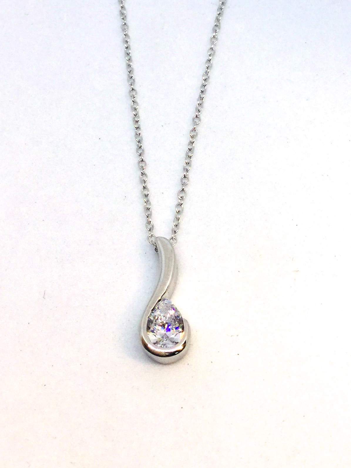 Pendantif argent 925, pierre coupe 'poire'