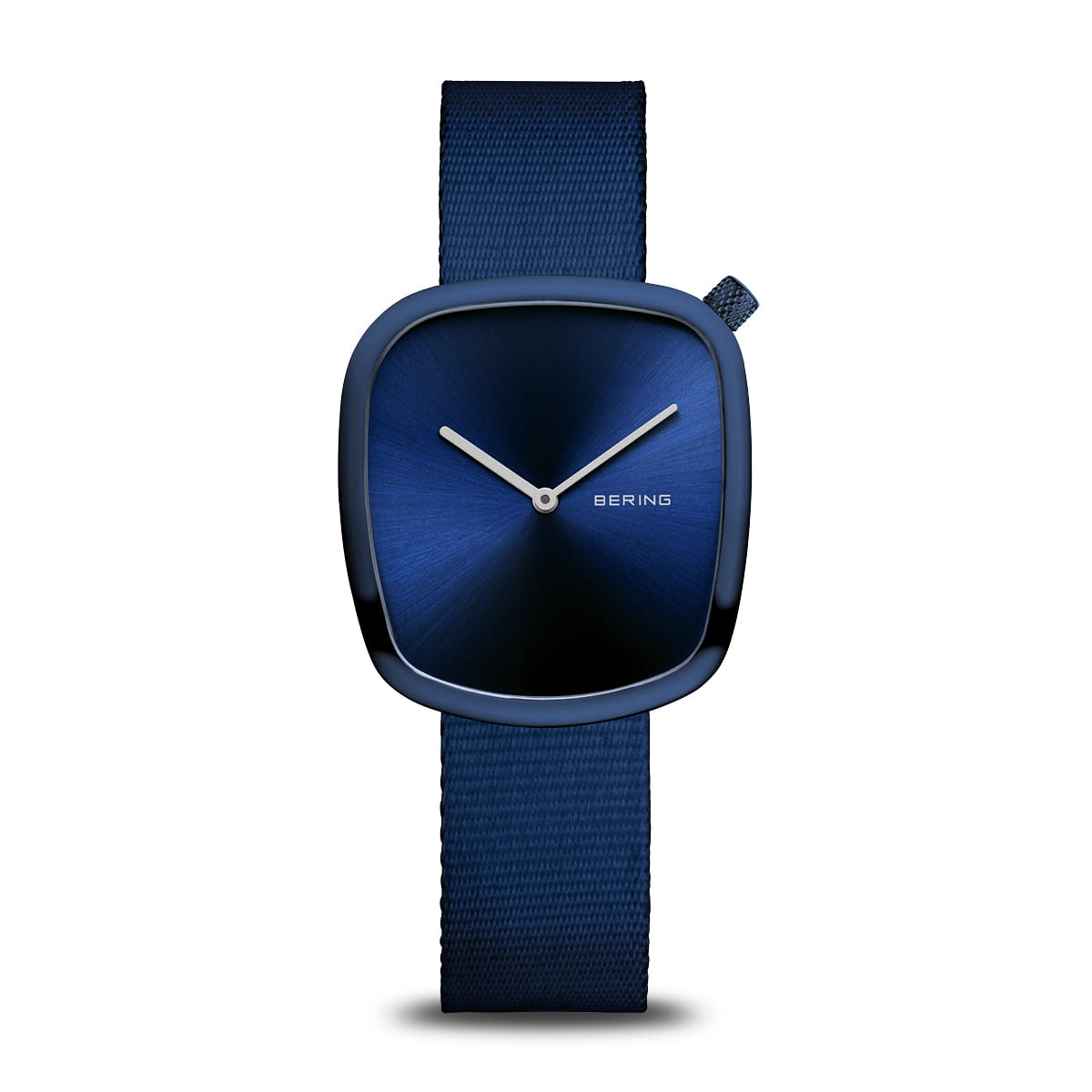 Montre pour femme en stainless, bracelet de nylon, 3ATM, verre saphir