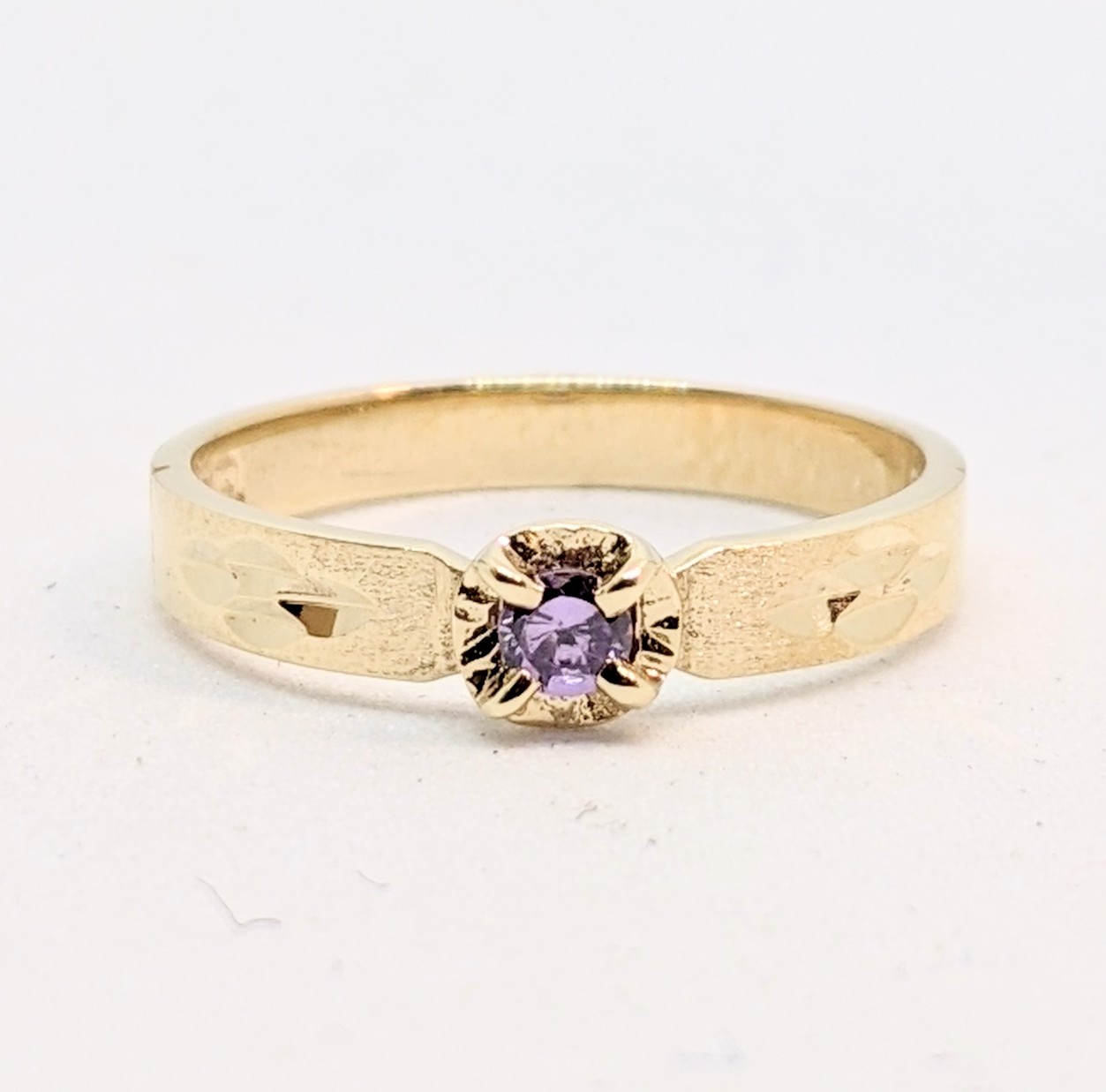 Bague enfant or 10K, pierre de naissance synthétique