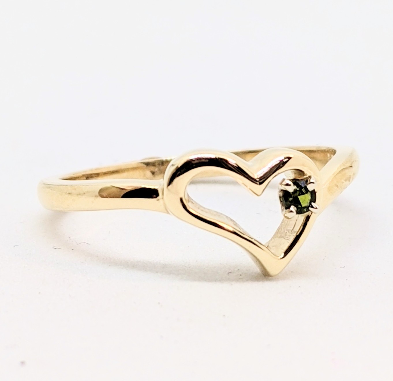 Bague 10K pierres synthétique 'coeur'