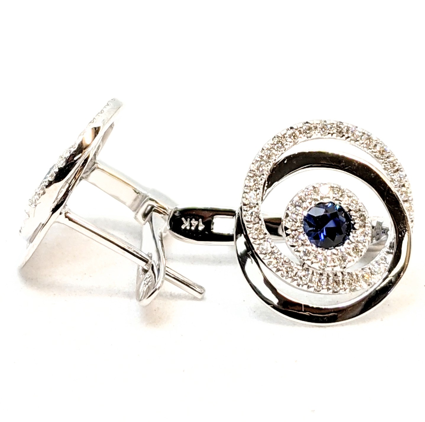 Boucles d'oreilles en or 14K, 2 saphirs 3mm et 76 diamants pour 0.22 carat total