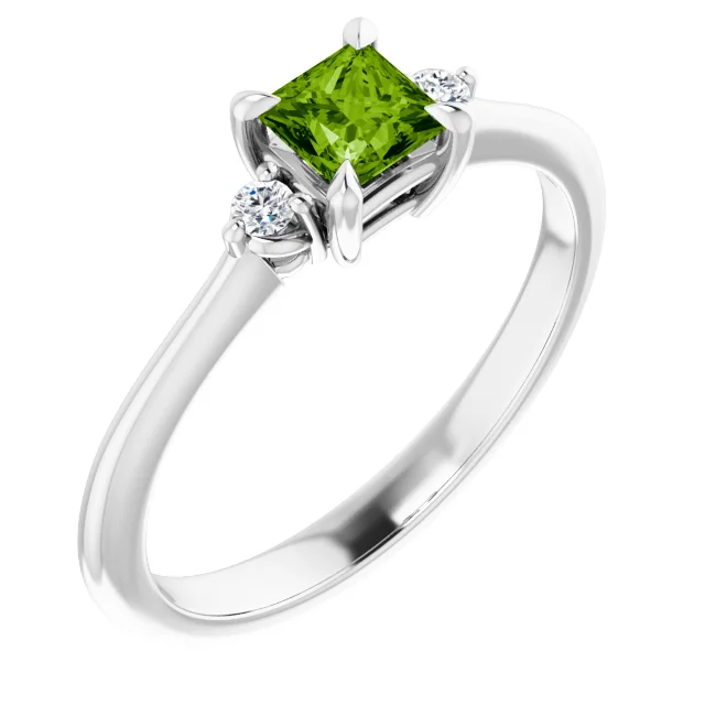 Bague pour femme en or 10k, 1 péridot 5x5mm, 2 diamants pour 0.03 carat - 124088 - Stuller