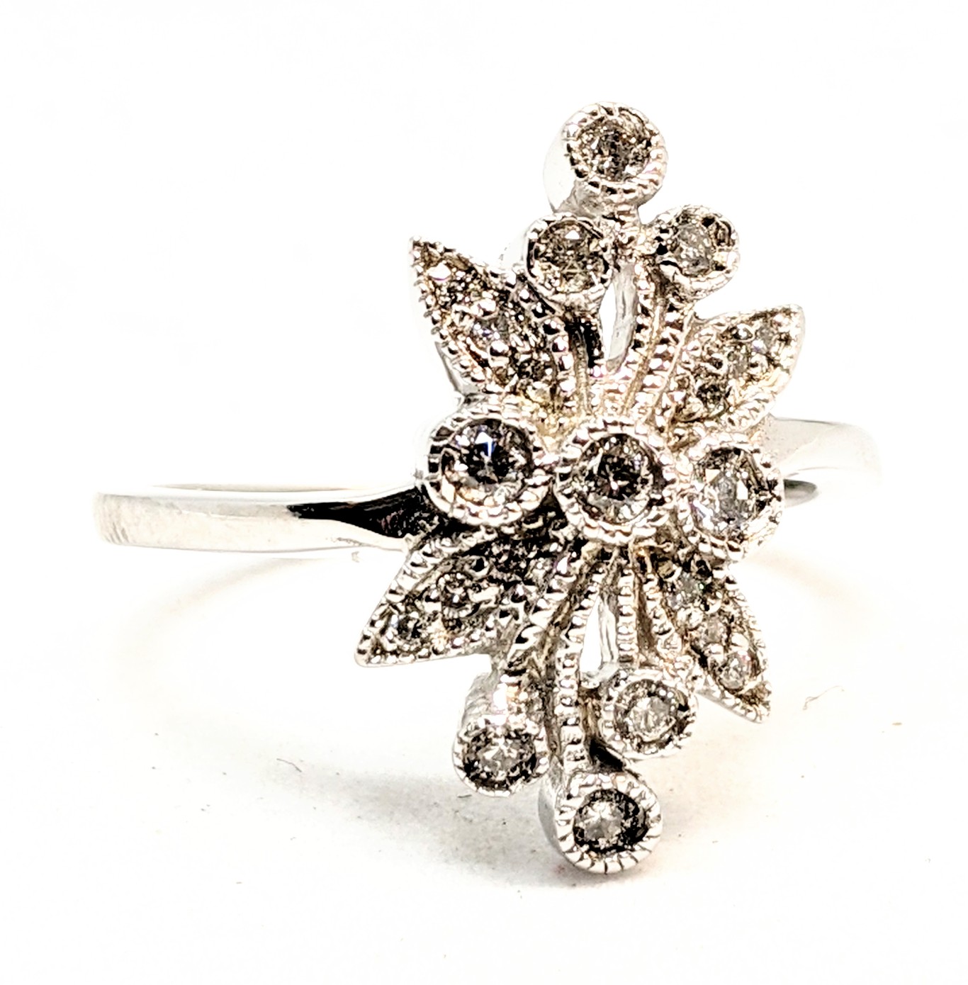 Bague or 14K, 21 diamants pour 0.18 carat total