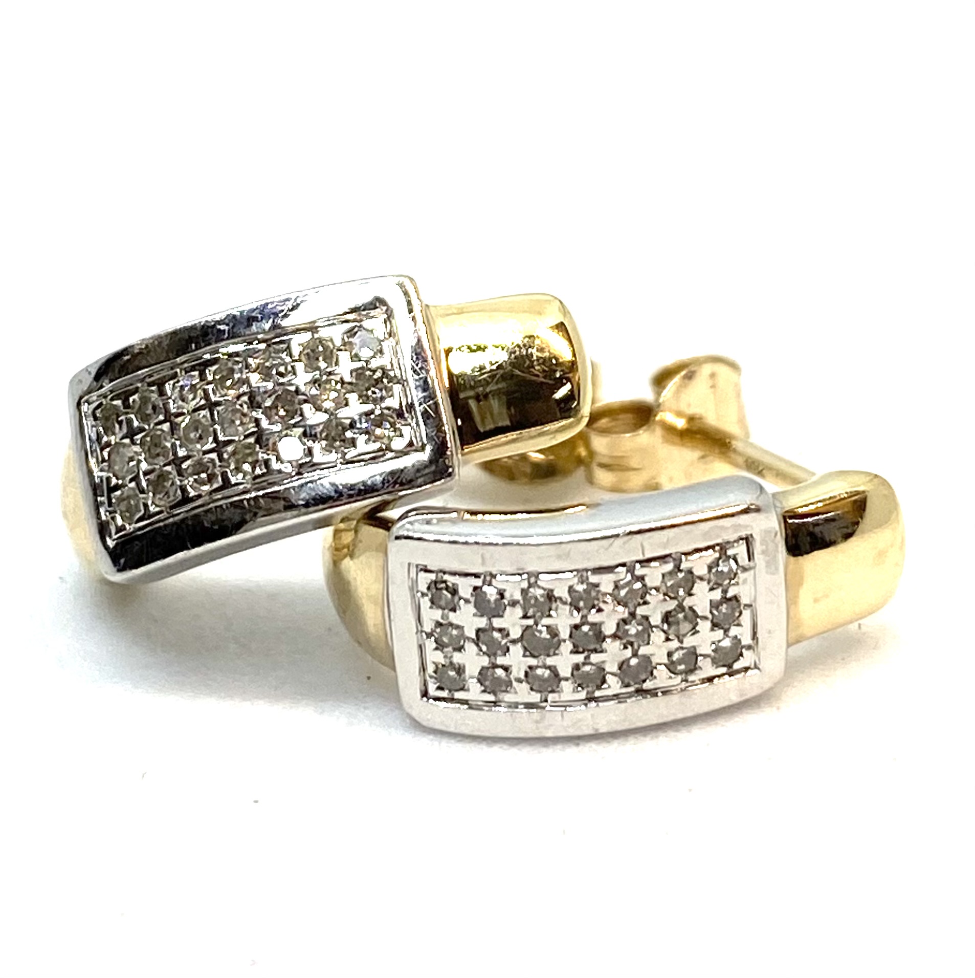 Boucles d'oreilles pour femme en or 10K, 42 diamants pour 0.18 carat
