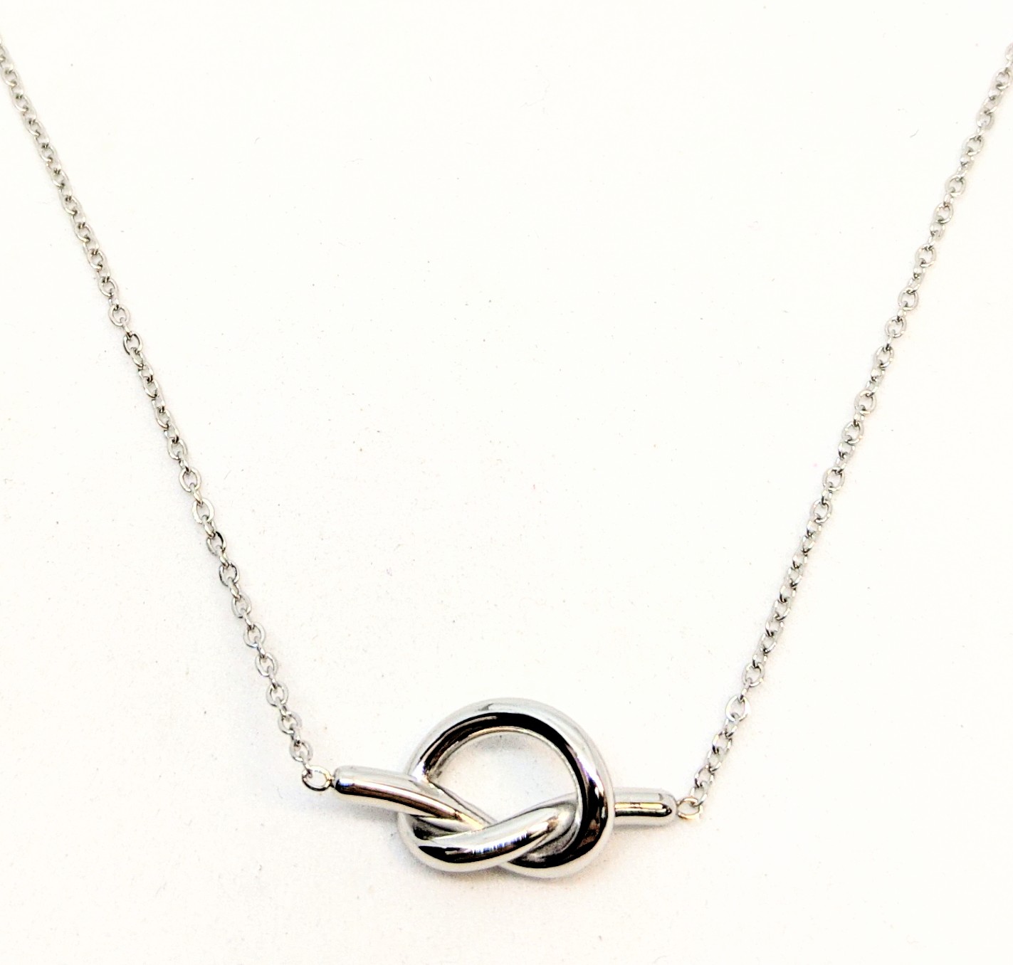 Pendentif pour femme en stainless, noeud