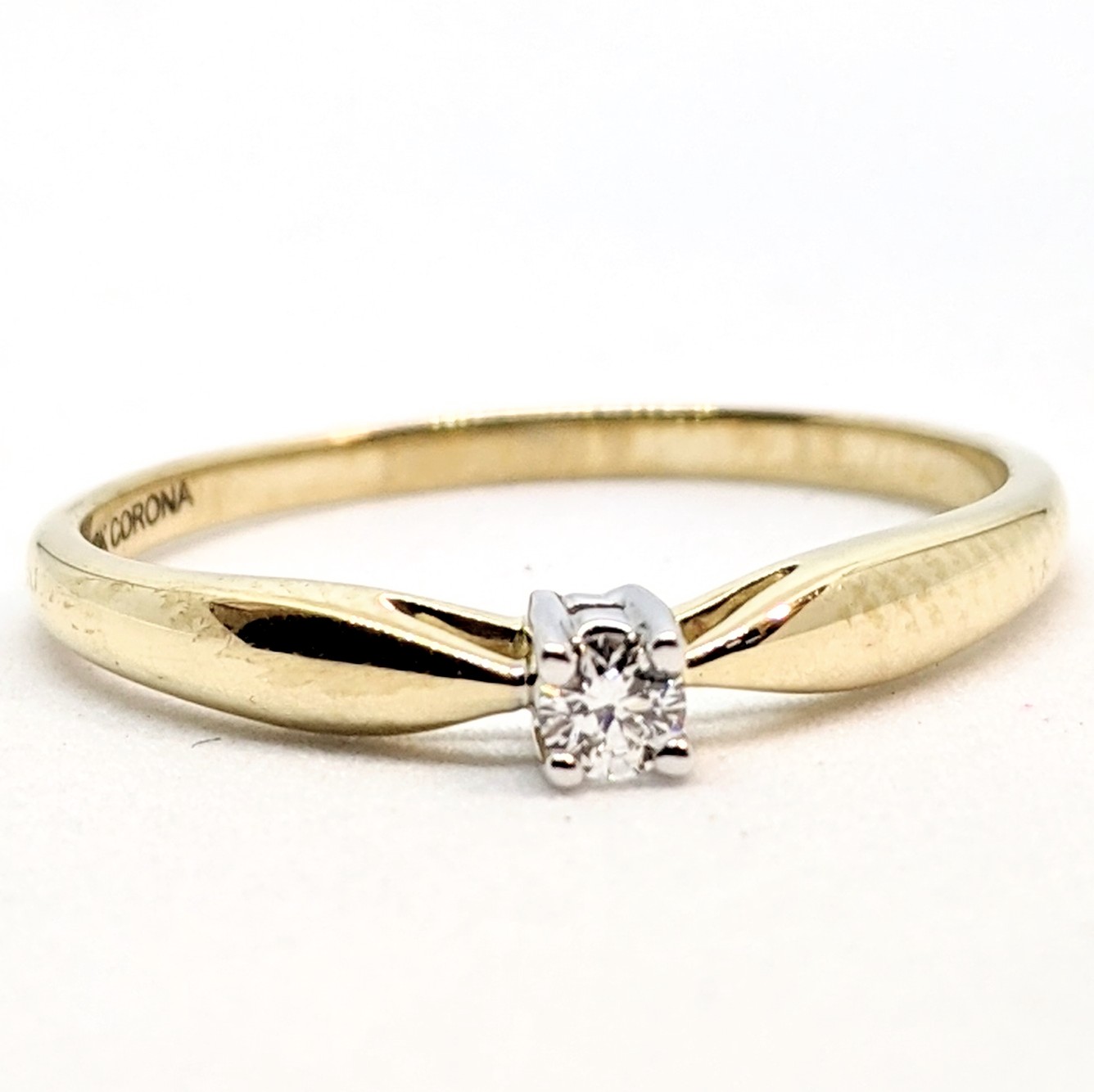 Bague or 10K, 1 diamant québecois de 0.071 carat VS-2 H MLR539101