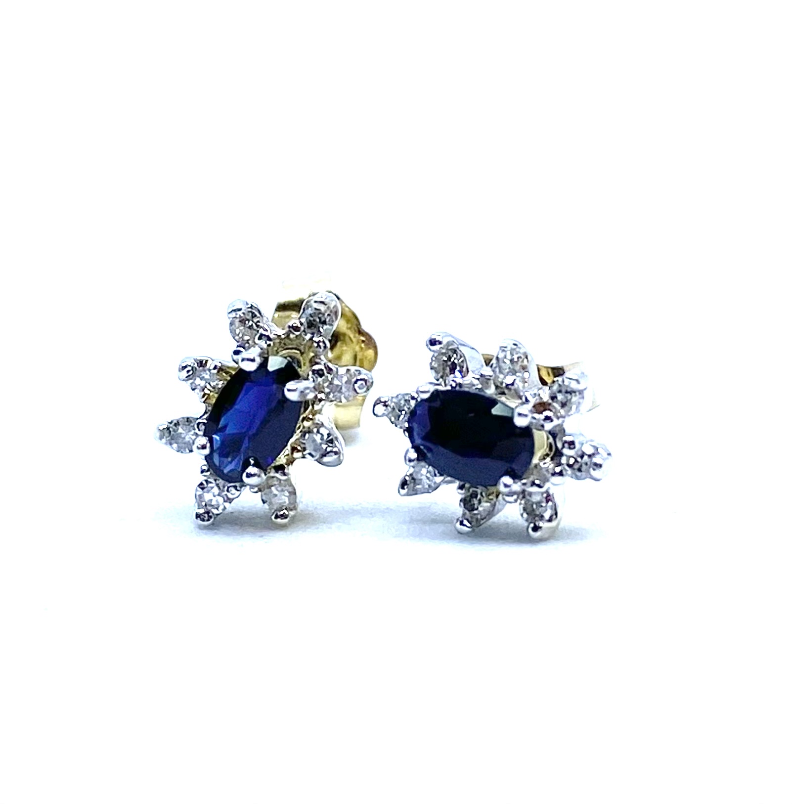 Boucles d'oreilles pour femme en or 10k, 16 diamants pour 0.10 carat, 2 saphirs 5x3mm coupe ovale