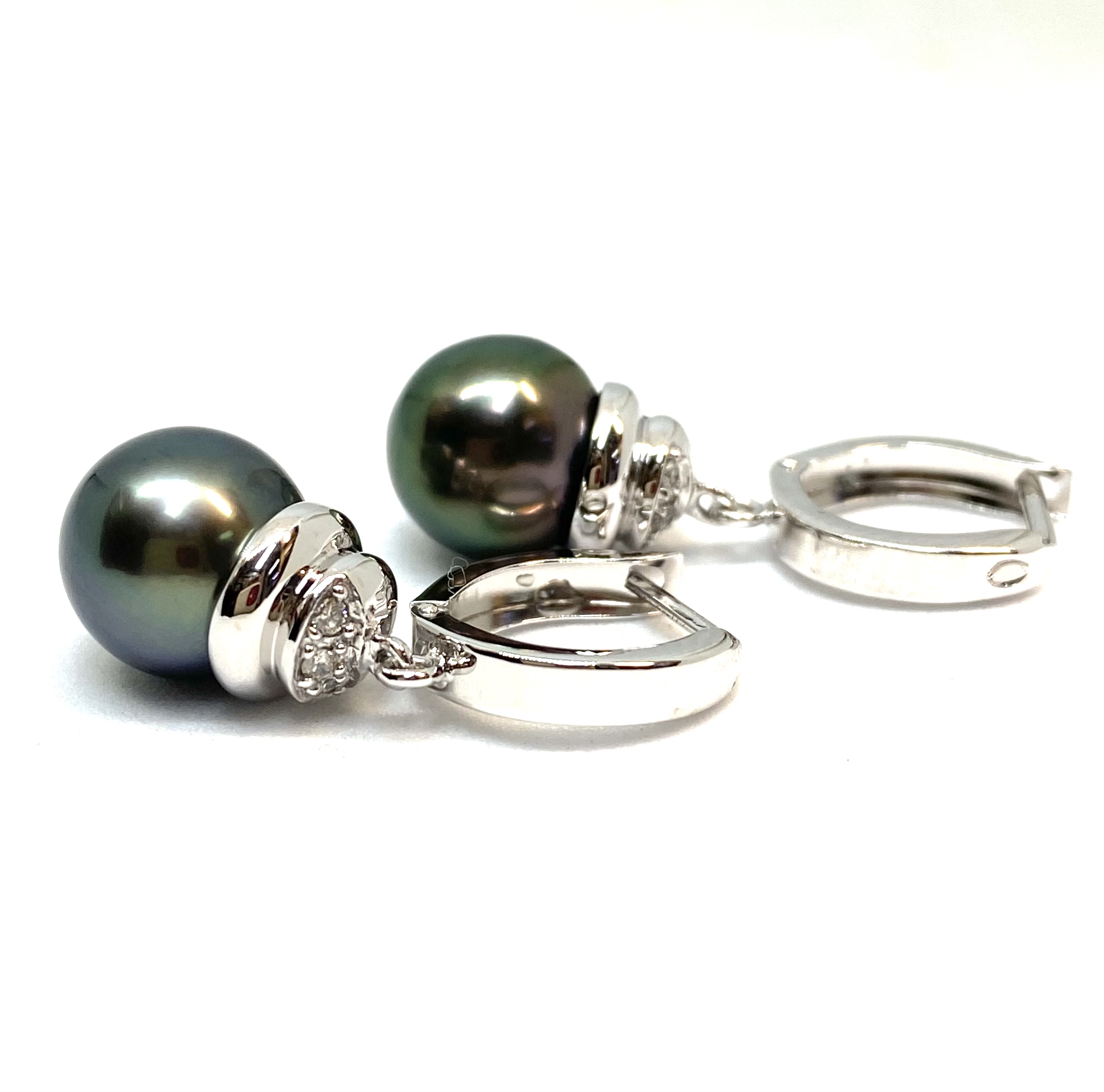 Boucles d'oreilles pour femme en or 14K, 6 diamants pour 0.08 carat, perles de Tahiti 9.5-10mm