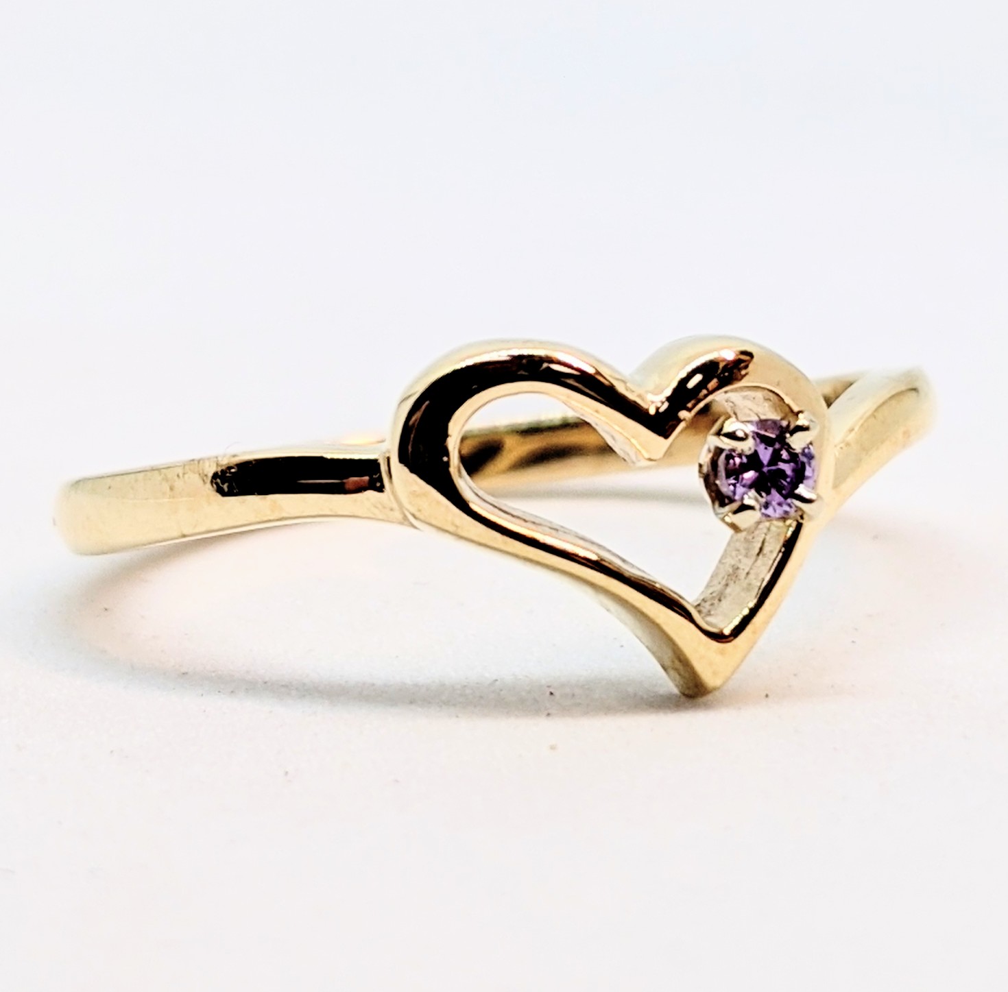 Bague 10K pierres synthétique 'coeur'