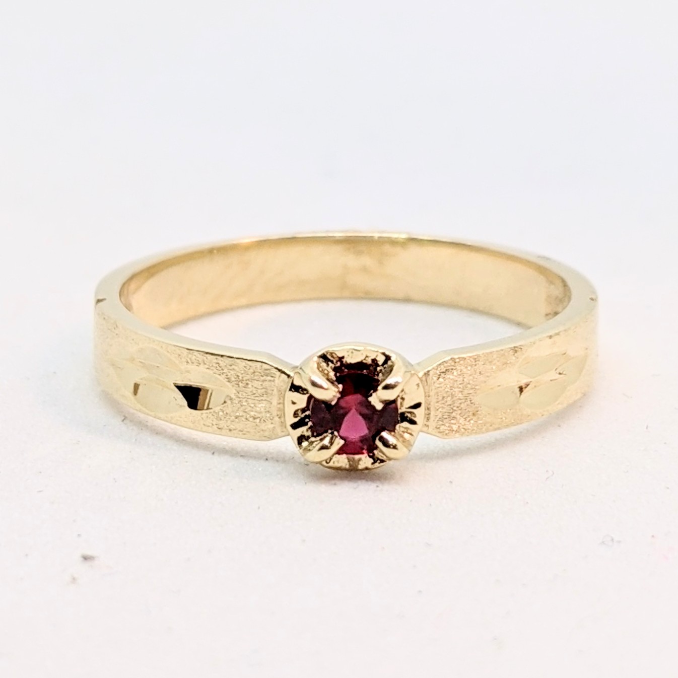 Bague enfant or 10K, pierre de naissance synthétique