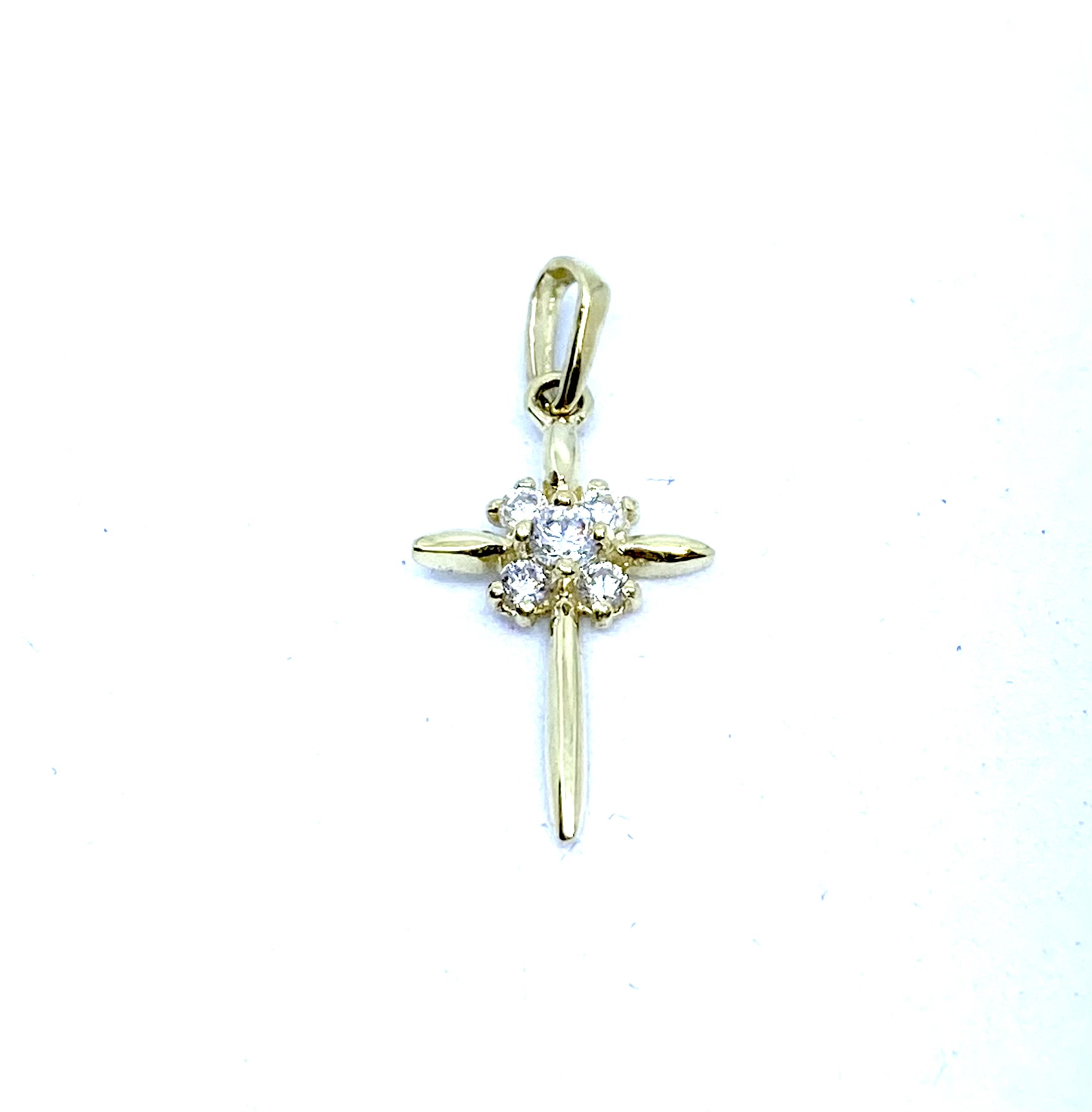 Pendentif en or 10k, croix, 5 zircons