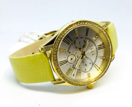 Montre femme, stainless, bracelet cuir, cadran entouré de pierres