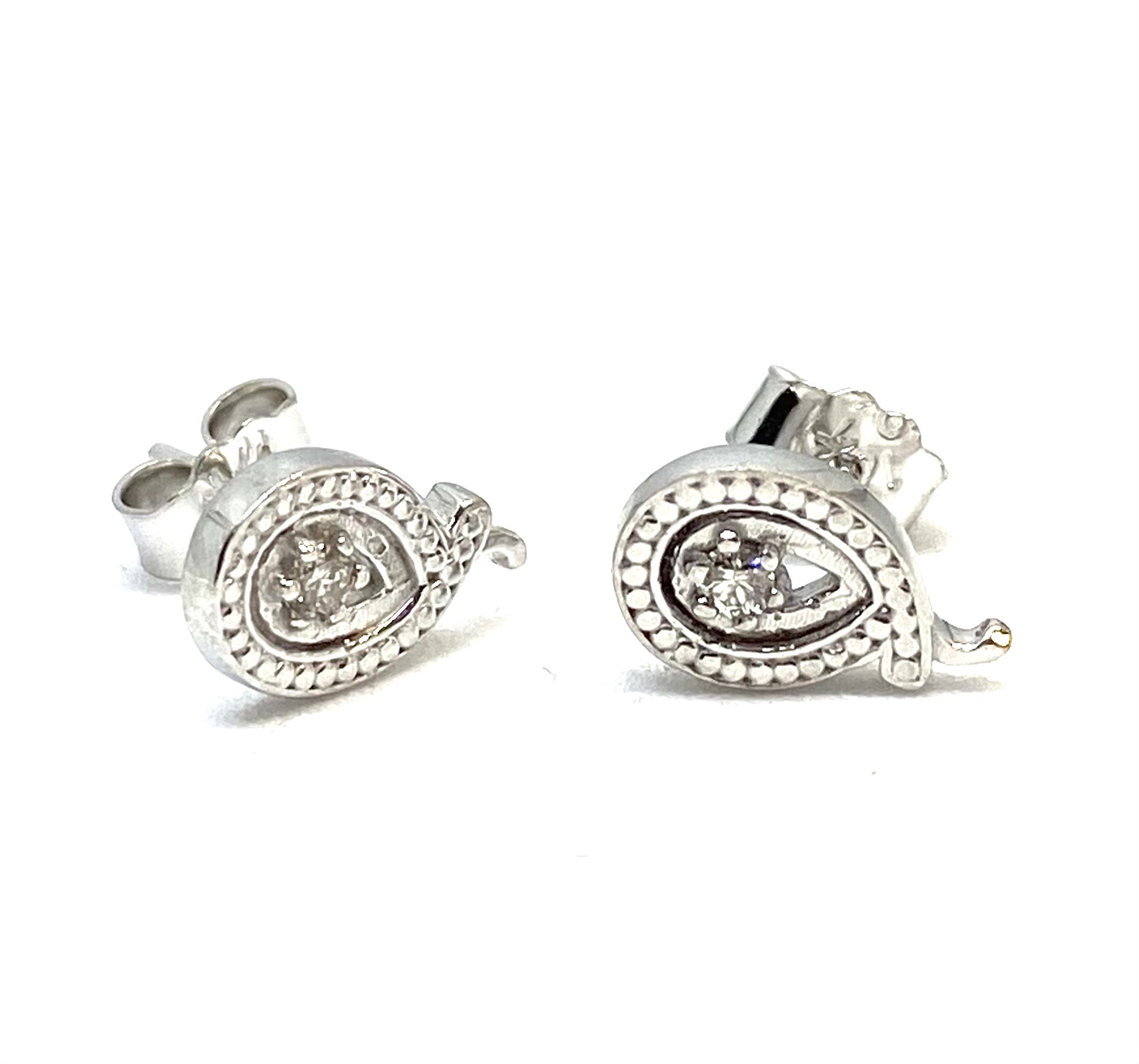 Boucles d'oreilles pour femme en or 10K, 2 diamants pour 0.05 carat