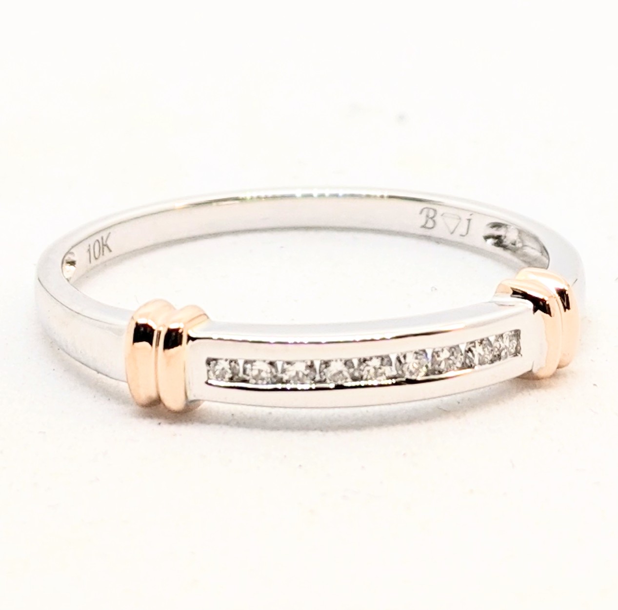 Bague or 10K 9 diamants pour 0.07 carat