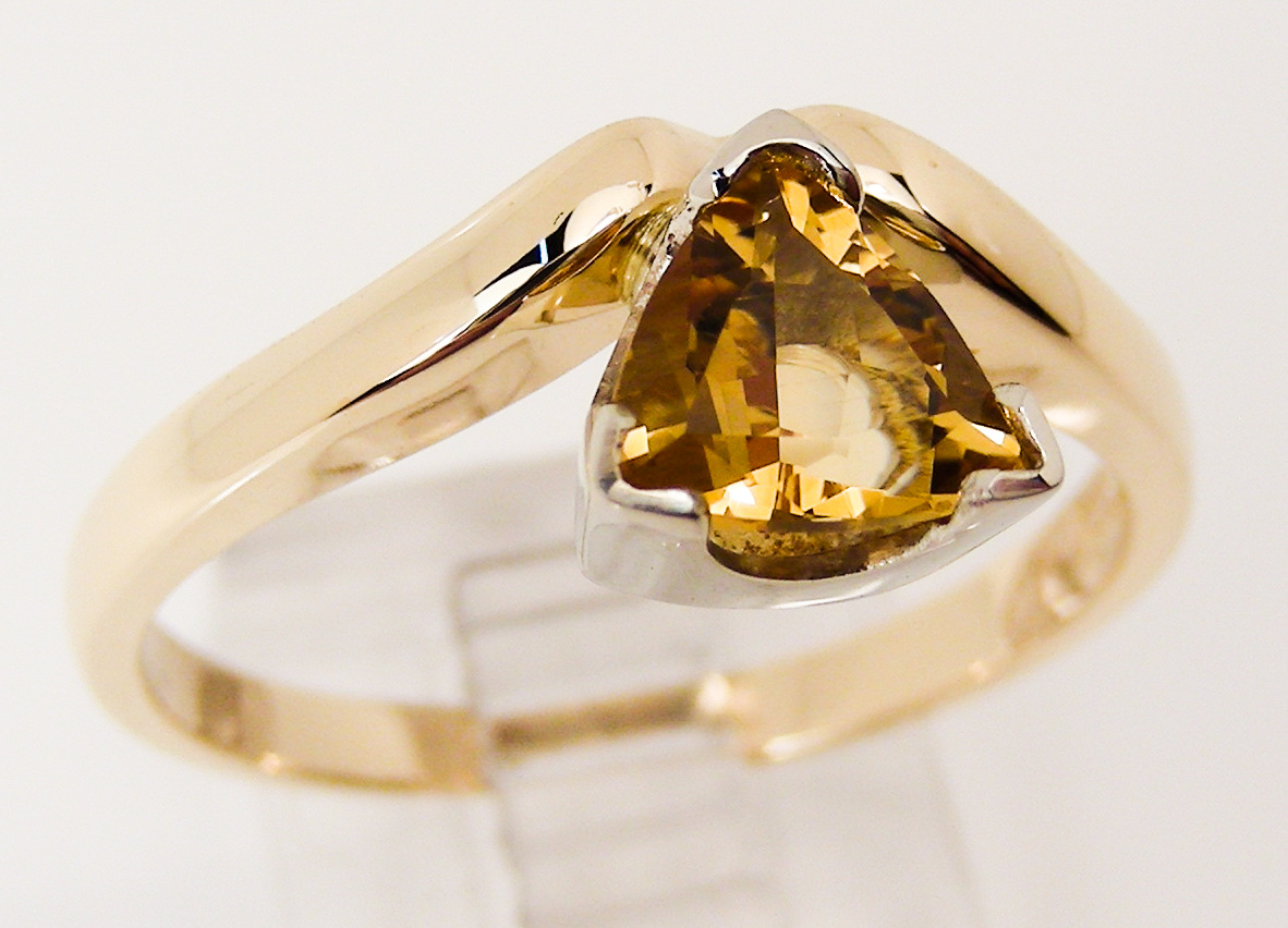 Bague or 10K, citrine 6x6mm coupe 