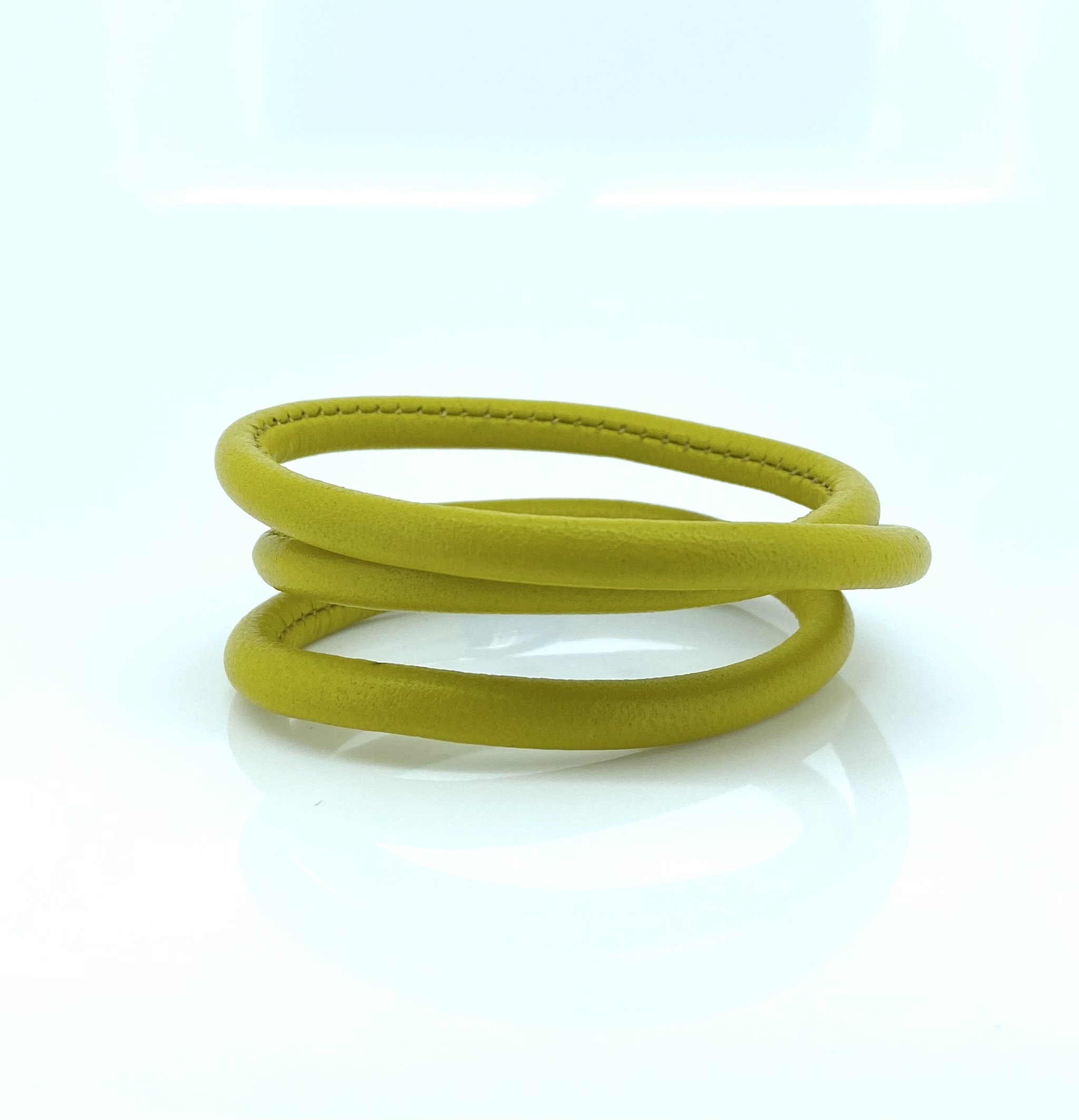 Bracelet triple pour femme en peau d'agneau et stainless