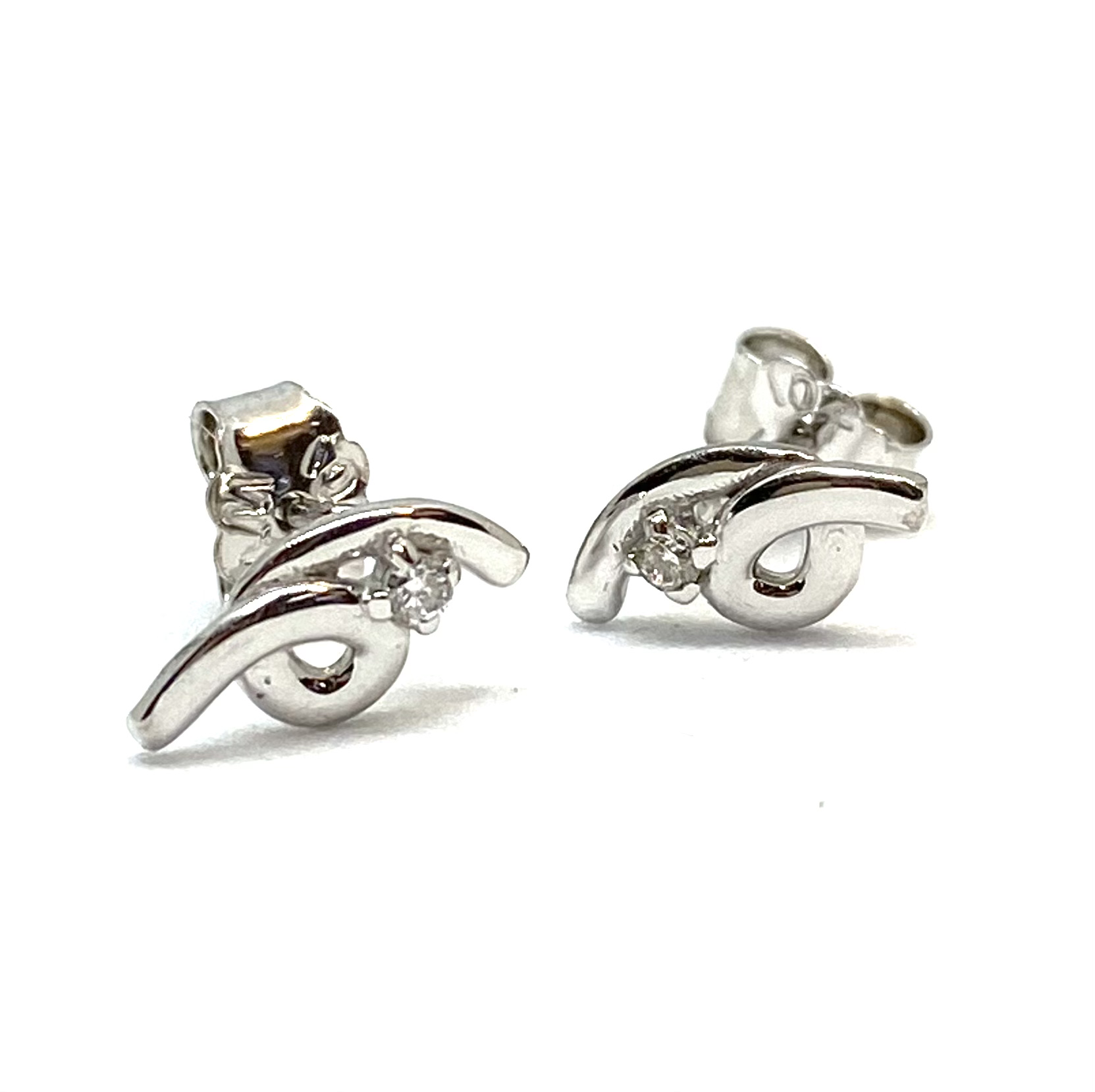 Boucles d'oreilles pour femme en or 10K, 2 diamants pour 0.04 carat