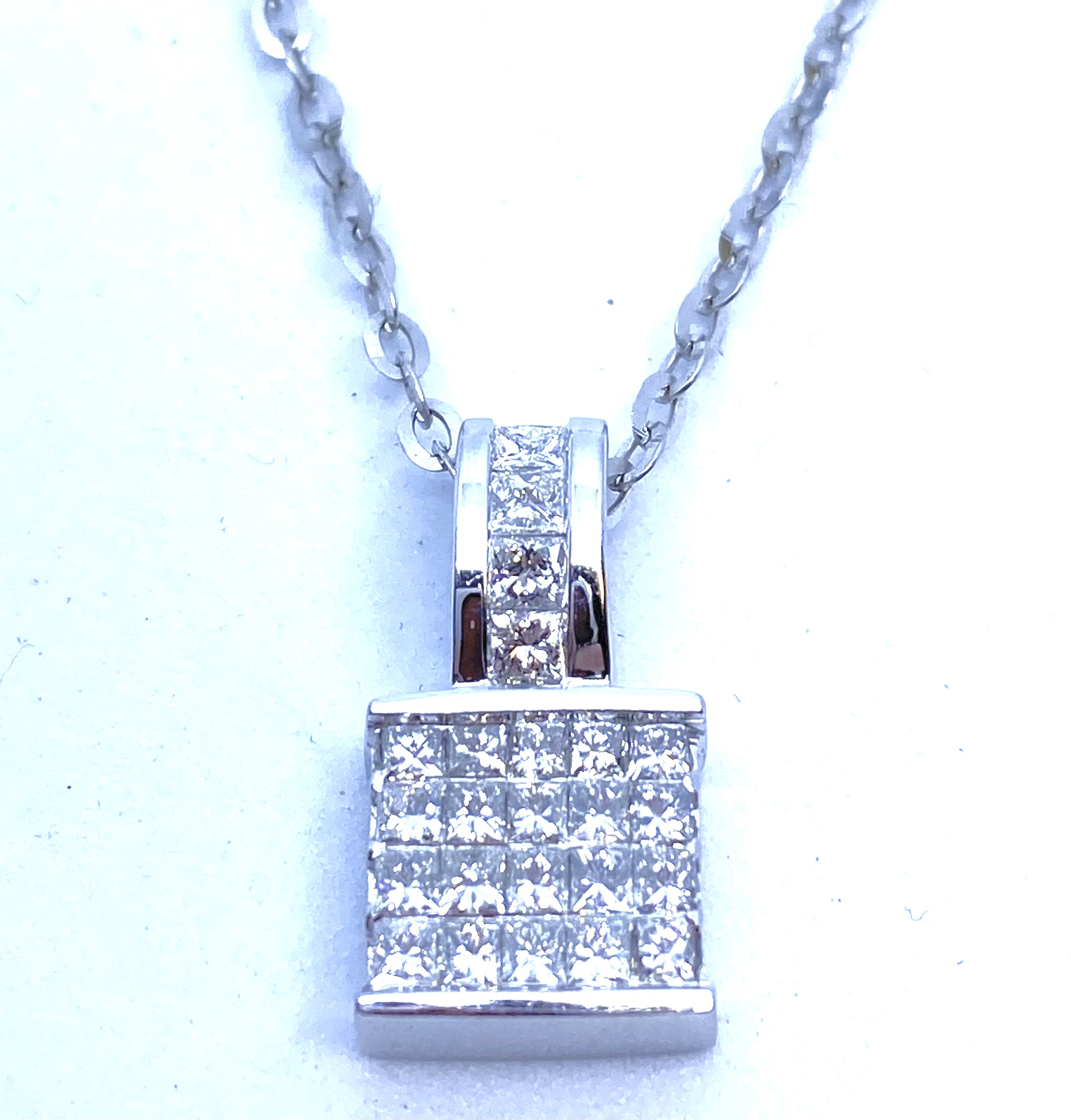 Pendentif pour femme en or 10K, 25 diamants pour 1.00 carat coupe princesse