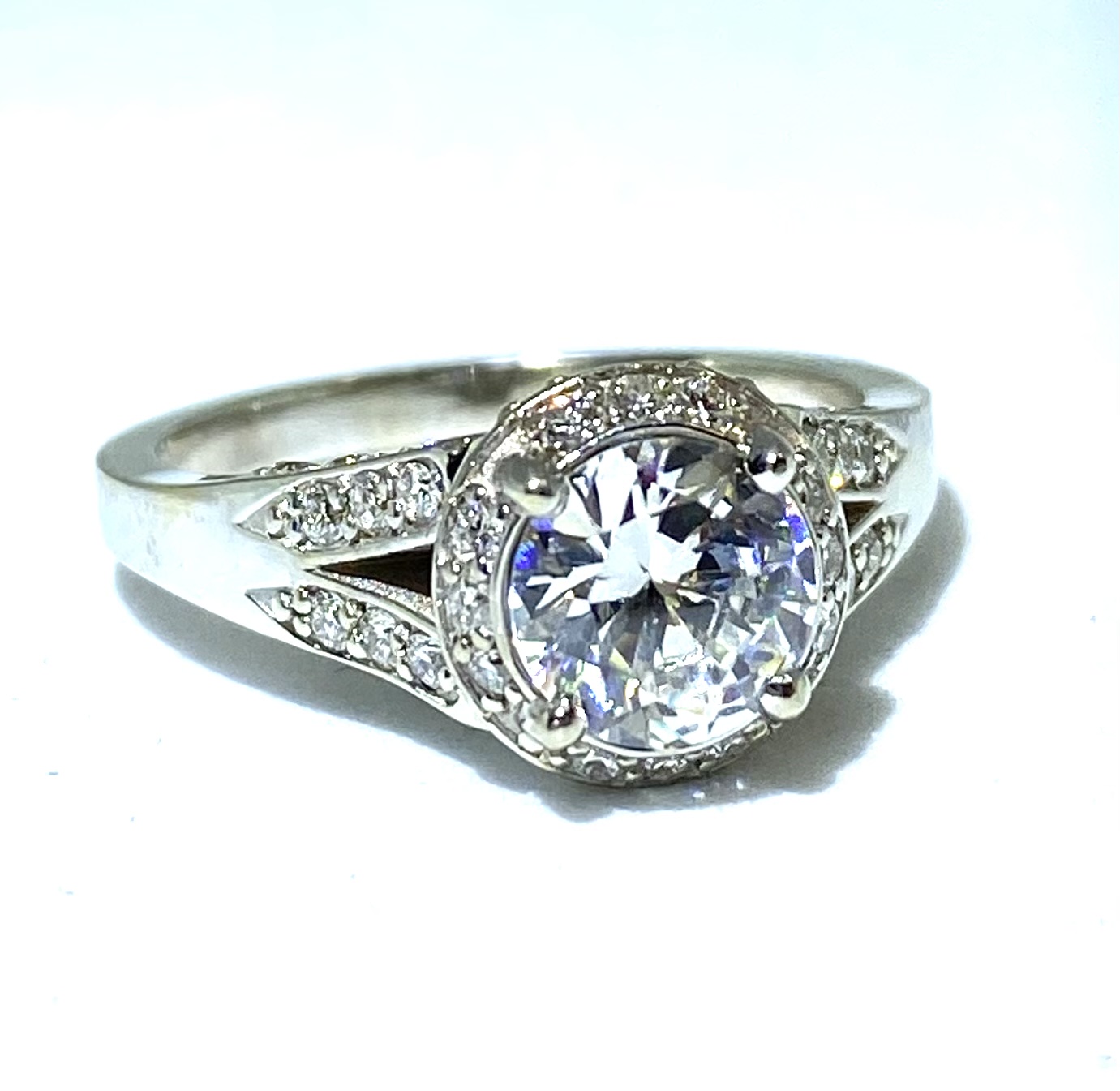 Bague pour femme en or 14K, 52 diamants pour 0.5 carat, la pierre centrale = zircon