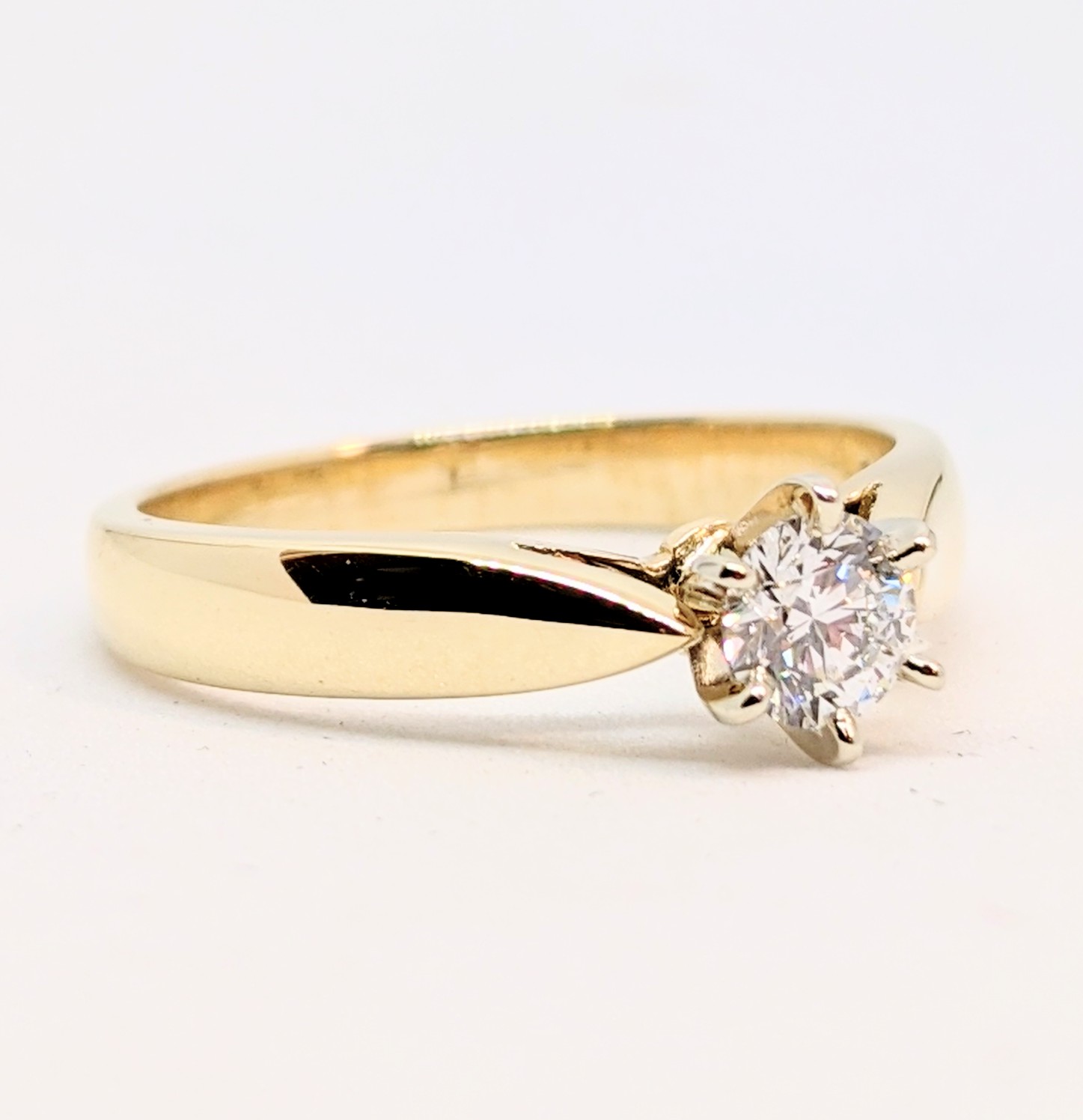 Bague or 10K, 1 diamant de 0.26 carat VS-1 K