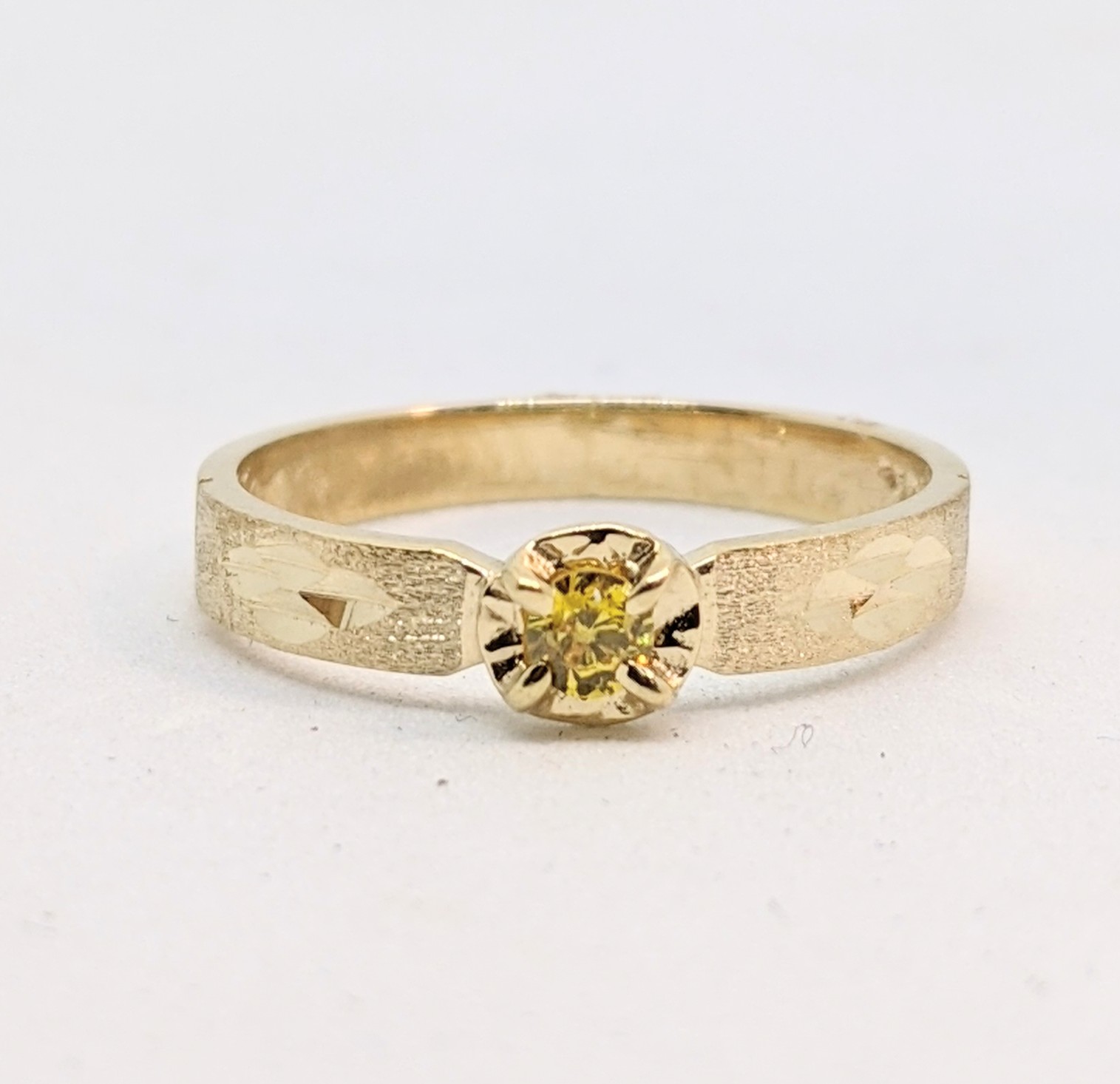 Bague enfant or 10K, pierre de naissance synthétique