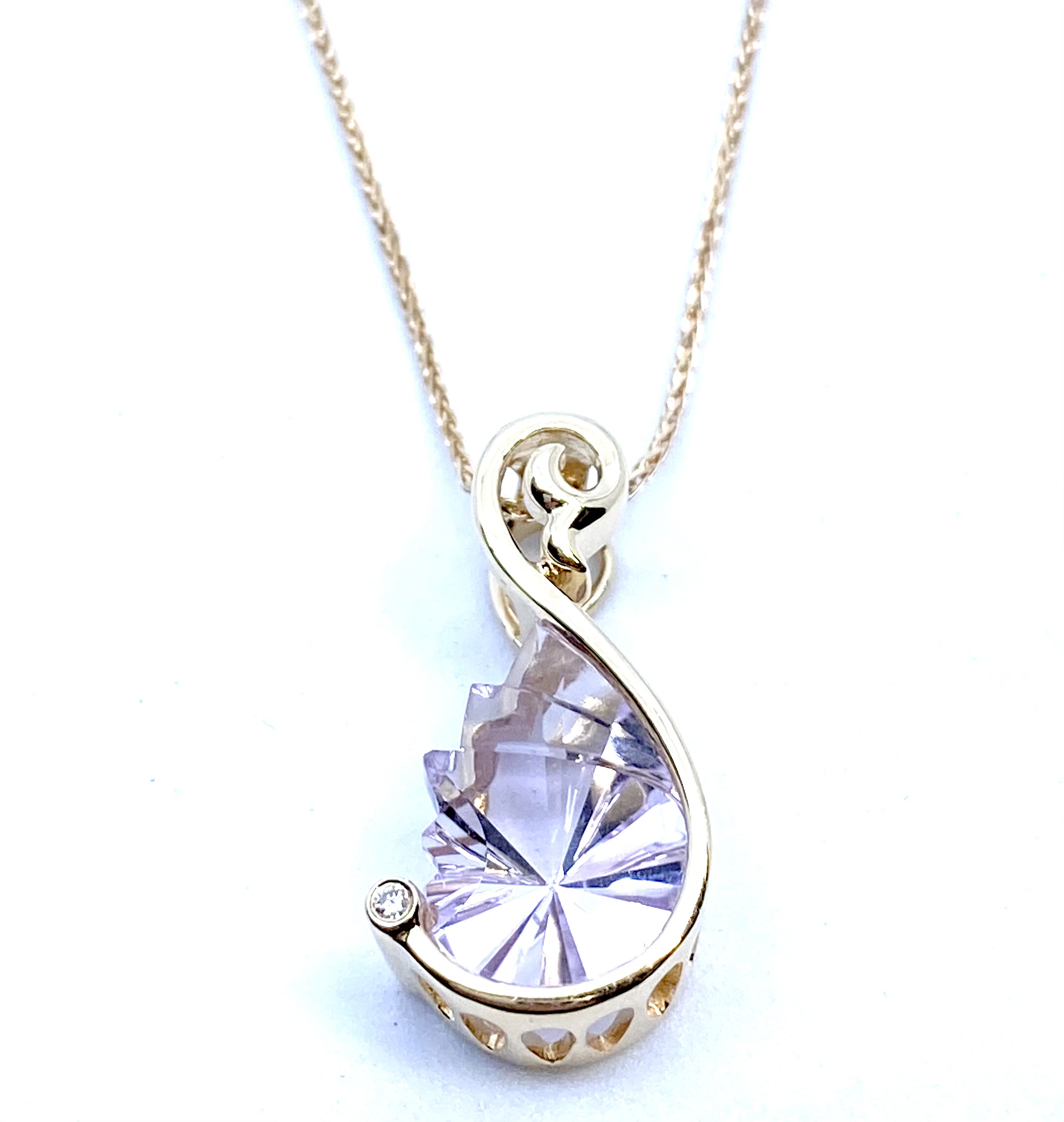Pendentif pour femme en or 14K, améthyste rose 14x10mm pour 4.1 carat, 1 diamant pour 0.01 carat