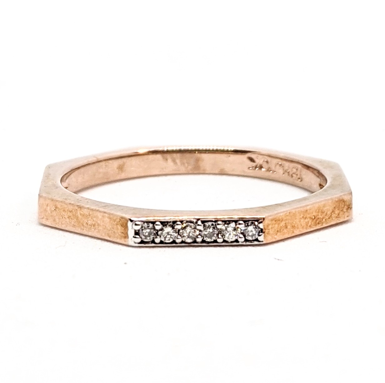 Bague or 10K, 6 diamants pour 0.045 carat ( 4.5 points ) total. forme octogonale