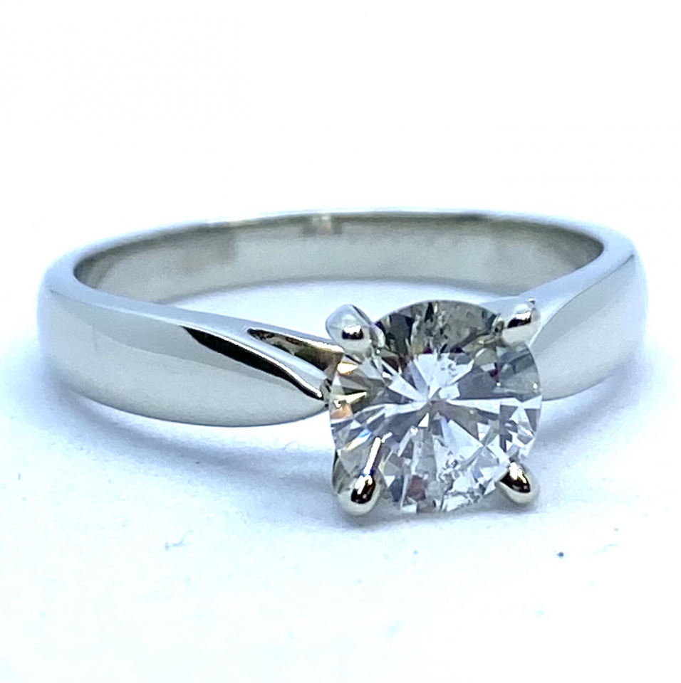 Bague or 10K, 1 diamant de 0.68 carat I-2, J - CL45 - Fortier Design