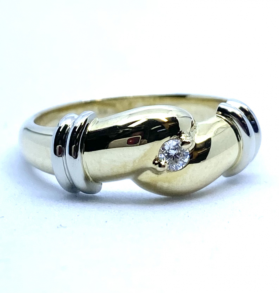 Bague en or 14K jaune et 14K blanc, 1 diamant de 0.07 carat - BF124 - Fortier Design