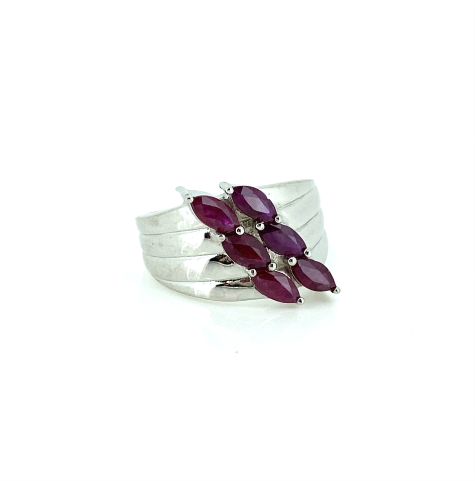 Bague pour femme en argent 925, 6 rubis pour 1.59 carat - RG-1592-RBMQ1 - Genius Diamond LTD