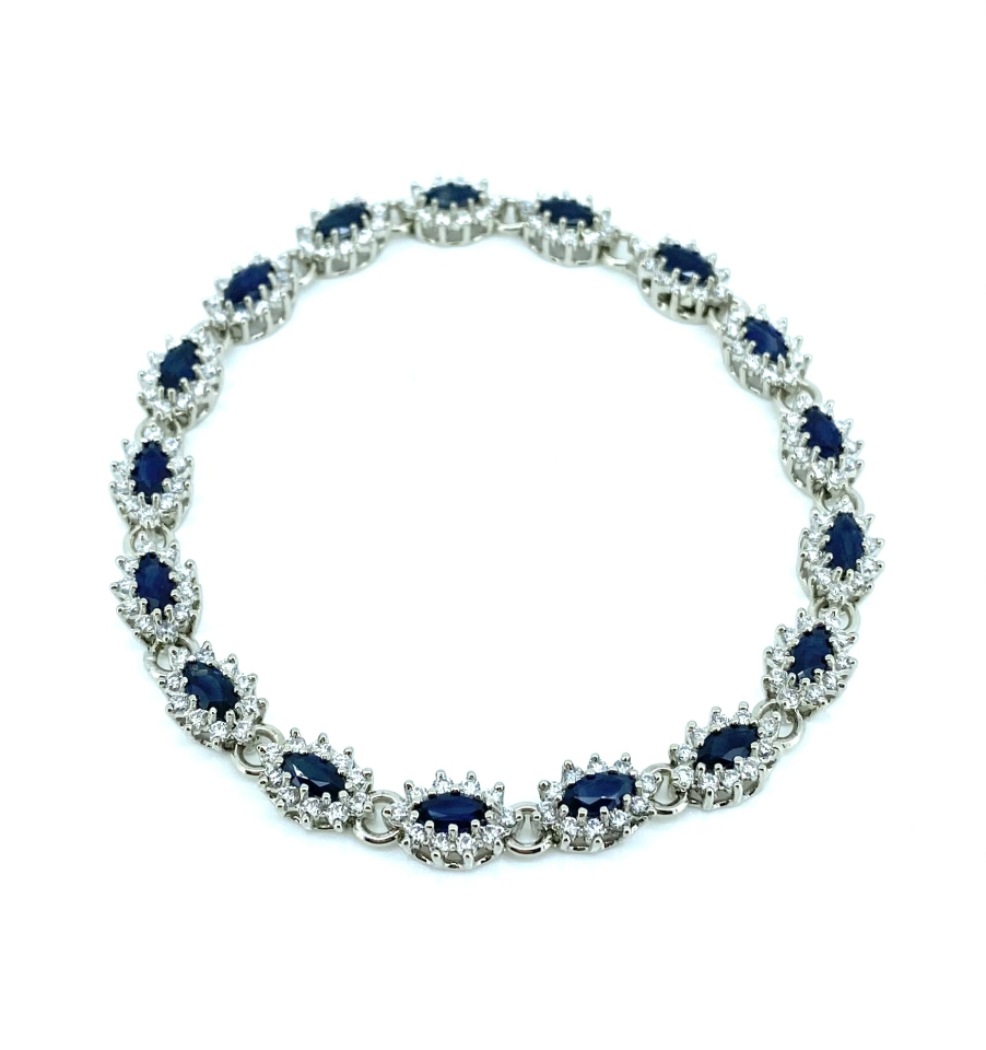 Bracelet pour femme en or 14k, 170 diamants SI-1 F pour 2.79 carat, 17 saphirs pour 4.973 carat - FD-BR-SADI - Fortier Design