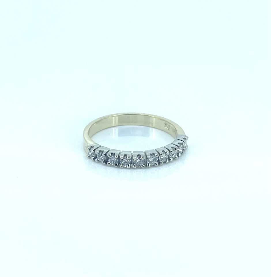 Jonc semi-éternité pour femme en or 10k, 10 diamants VS F pour 0.235 carat - CL23 - Fortier Design