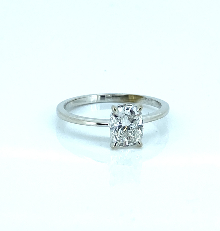 Bague pour femme en or 14k, 1 diamant laboratoire VS2-E pour 1.02 carat coupe cushion antique - BG0321 - Fortier Design