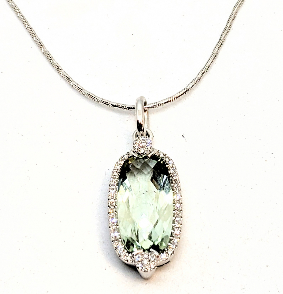 Pendentif en or 14K, 1 prasiolite de 3.04 carat 15x8mm, 48 diamants SI/I1 H/I pour 0.14 carat - PK0941PRDW - RMR