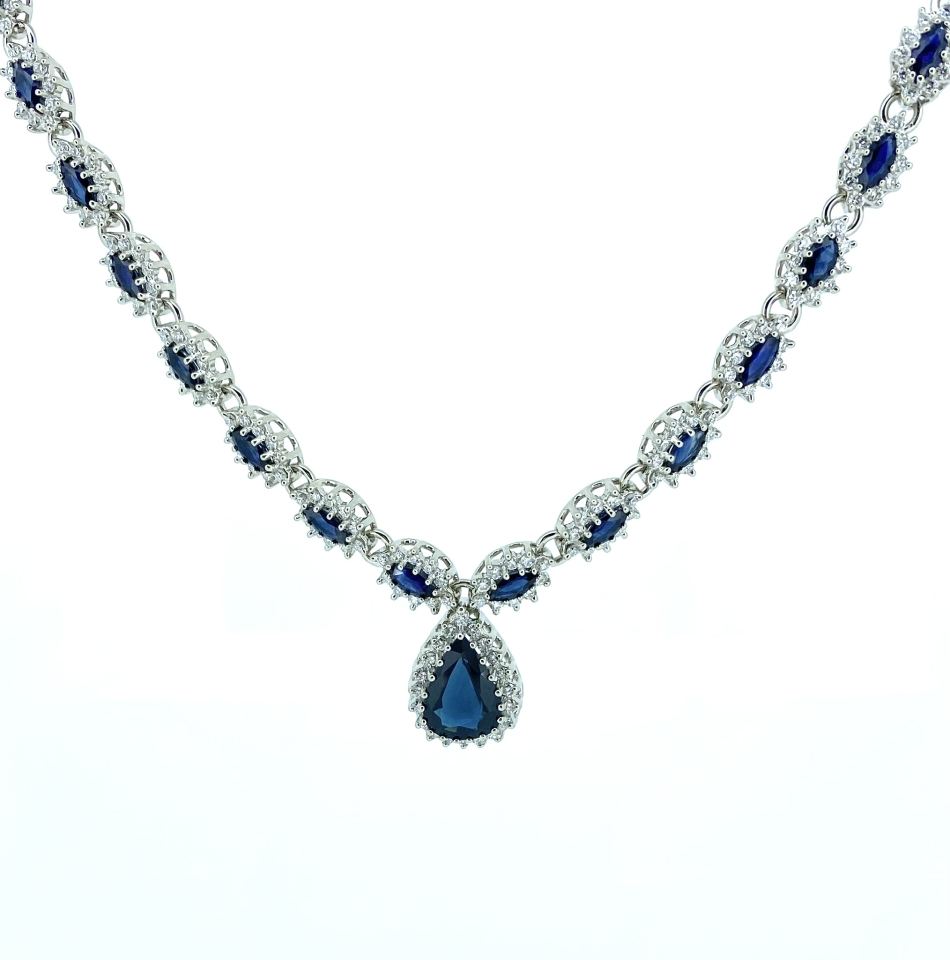 Collier pour femme en or 14k, 380 diamants SI-1 F pour 6.246 carat, 37 saphirs pour 14.252 carat - FD-PD-SADI - Fortier Design