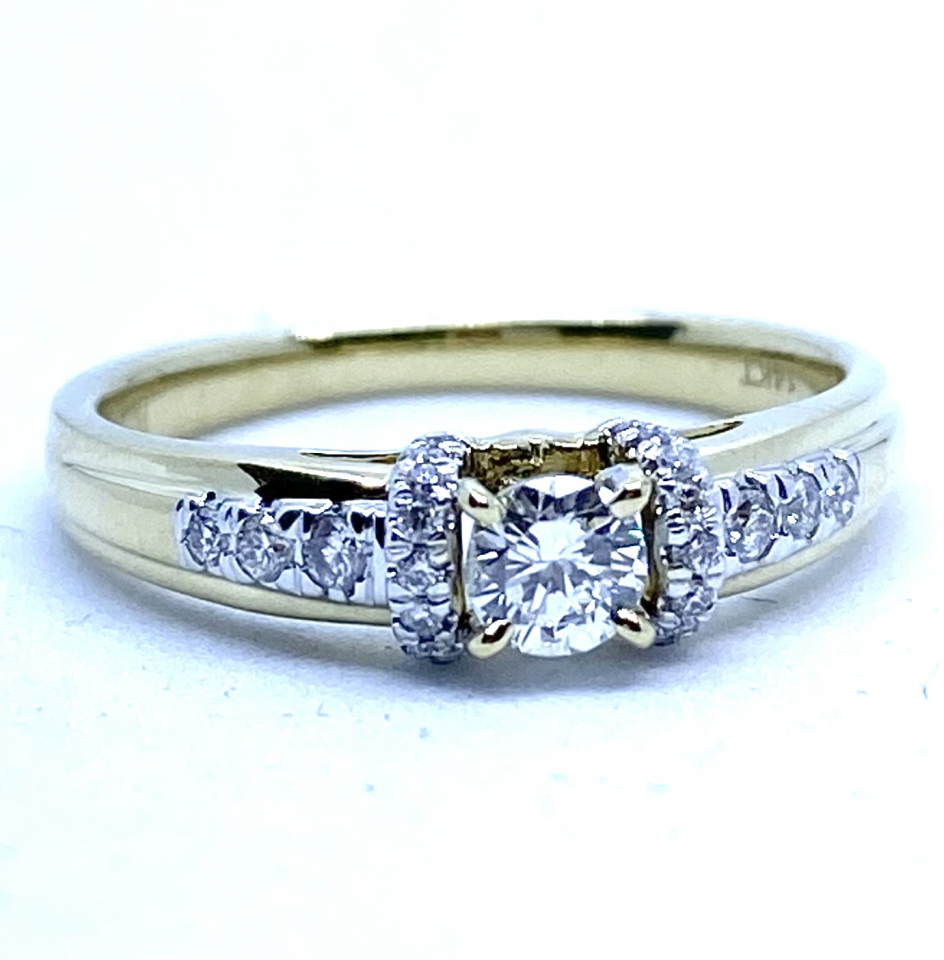 Bague pour femme en or 14K, 25 diamants pour 0.42 carat ( centre = 0.27 carat SI-2, G 1235$ ) - JAR28585 - Benjamin Jacques