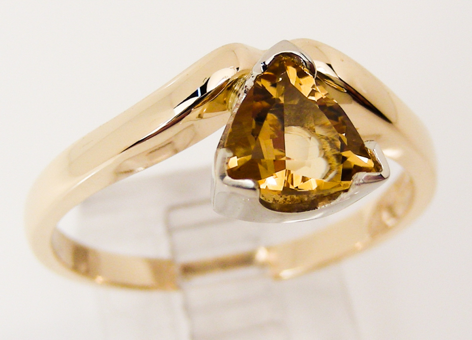 Bague or 10K, citrine 6x6mm coupe 