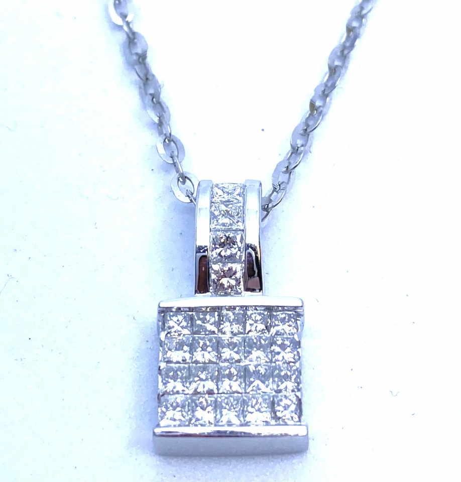 Pendentif pour femme en or 10K, 25 diamants pour 1.00 carat coupe princesse - SPP3647D - Empress